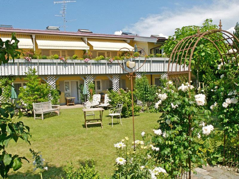 Landhotel Herzberger Garni Zimmer & Ferienwohnungen Scheidegg Kültér fotó